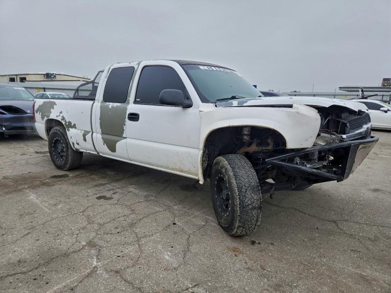 Photo 4 from auction – 2003 CHEVROLET SILVERADO with VIN 2GCEC19X931116132