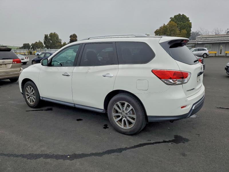 Photo 2 from auction – 2016 NISSAN PATHFINDER with VIN 5N1AR2MM9GC622460