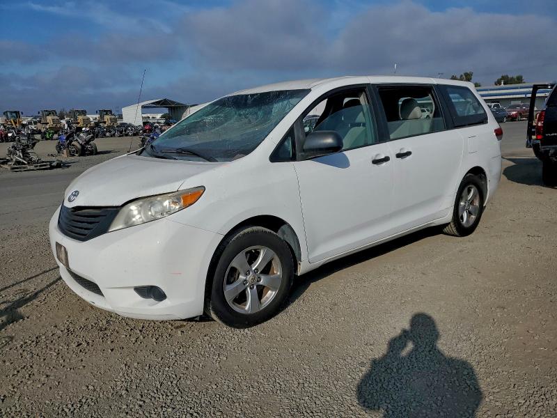 TOYOTA SIENNA BAS 2012 with VIN 5TDKA3DCXCS010709 - Photo from auction