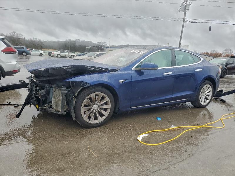TESLA MODEL S 2018 with VIN 5YJSA1E28JF283787 - Photo from auction