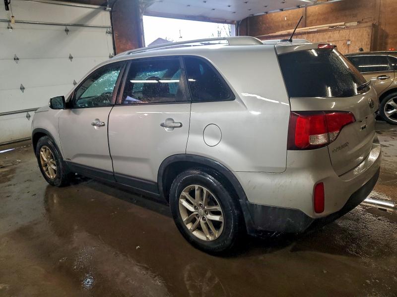 Photo 2 from auction – 2015 KIA SORENTO LX with VIN 5XYKTDA65FG582738