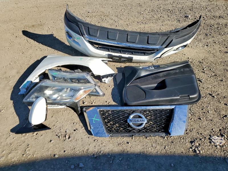 Photo 13 from auction – 2015 NISSAN PATHFINDER with VIN 5N1AR2MN7FC674824
