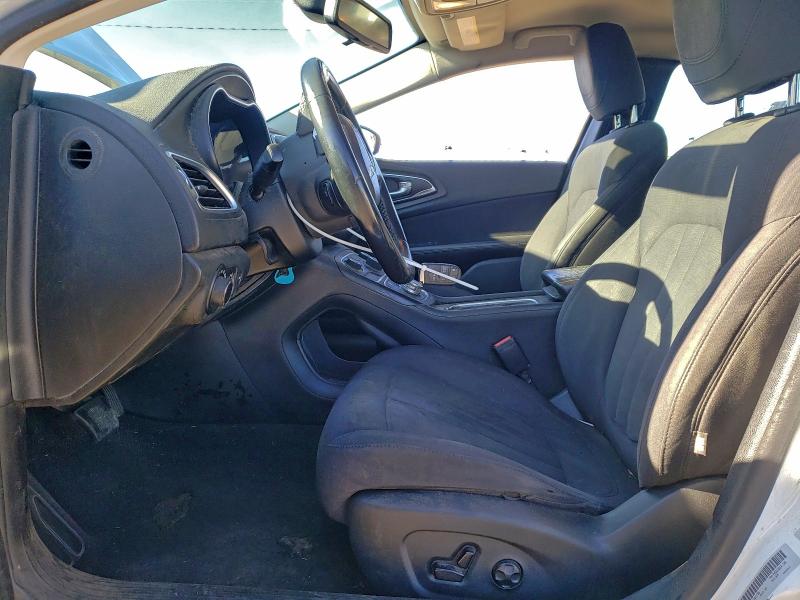 Photo 7 from auction – 2015 CHRYSLER 200 LIMITE with VIN 1C3CCCAB9FN611764