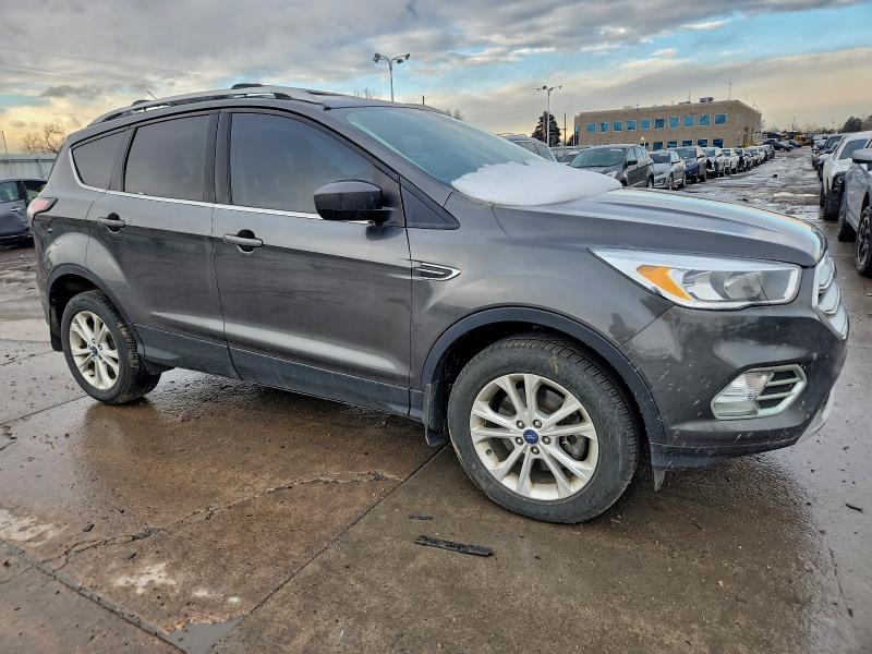 Photo 4 from auction – 2017 FORD ESCAPE SE with VIN 1FMCU9GD8HUC51167
