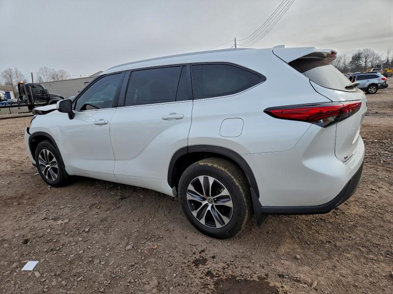 Photo 2 from auction – 2023 TOYOTA HIGHLANDER with VIN 5TDKDRAH2PS026418
