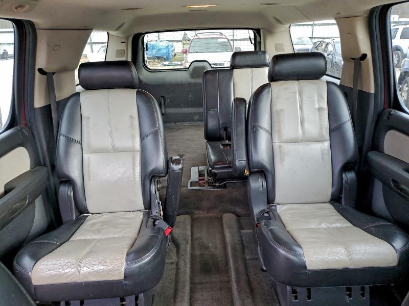 Photo 10 from auction – 2007 CHEVROLET SUBURBAN K with VIN 3GNFK16377G257746