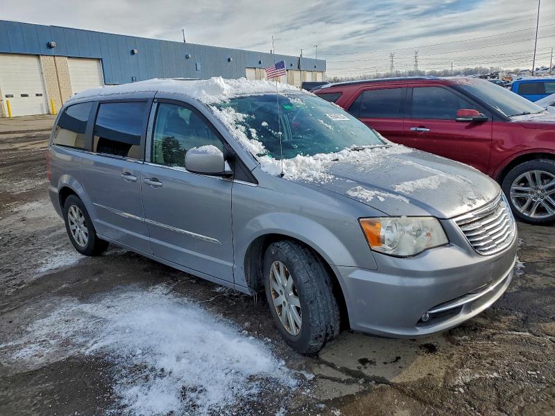 Photo 4 from auction – 2014 CHRYSLER TOWN & COU with VIN 2C4RC1BG0ER112101