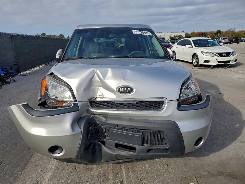 Photo 5 from auction – 2010 KIA SOUL + with VIN KNDJT2A20A7129887