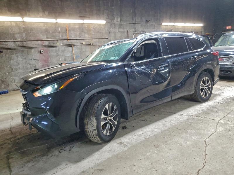 TOYOTA HIGHLANDER 2021 with VIN 5TDHZRBH9MS523231 - Photo from auction