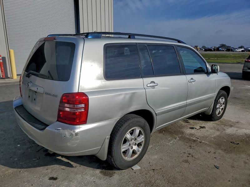 صورة رقم 3 من المزاد - 2003 TOYOTA HIGHLANDER مع VIN JTEHF21A530136919