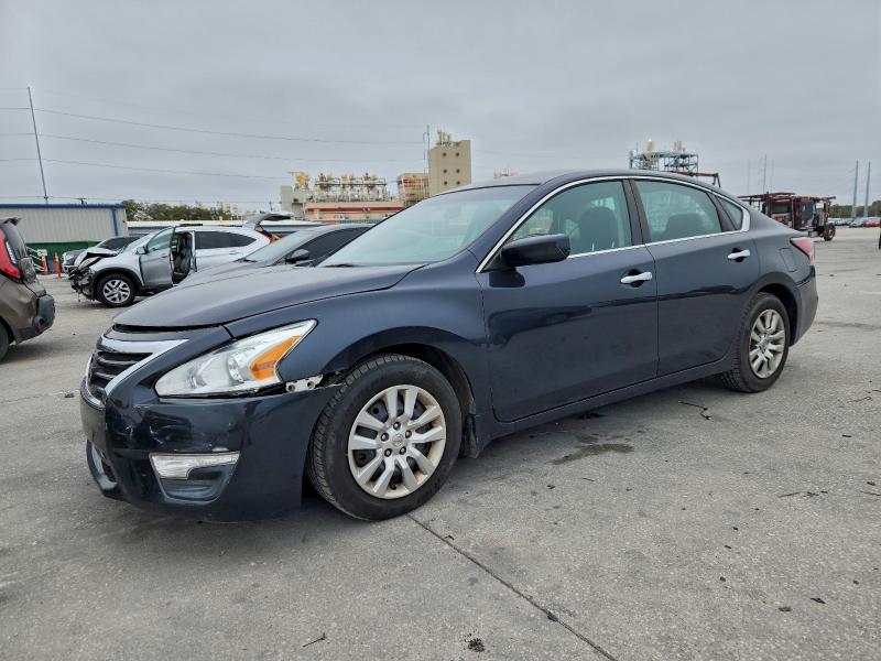 صورة رقم 1 من المزاد - 2015 NISSAN ALTIMA مع VIN 1N4AL3AP1FN306537