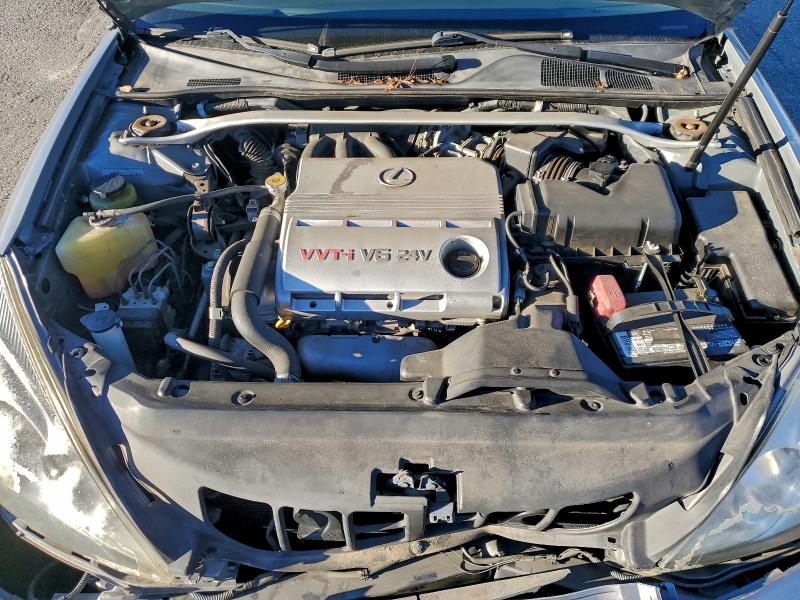 Photo 11 from auction – 2002 LEXUS ES 300 with VIN JTHBF30GX20025804
