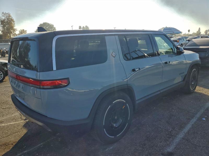 Photo 3 from auction – 2025 RIVIAN R1S ADVENT with VIN 7PDSGBBA8SN049399