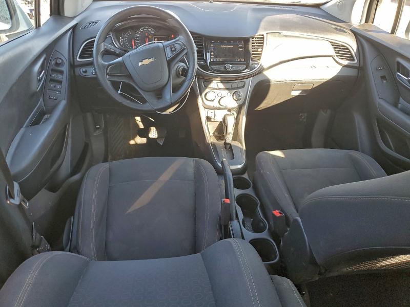 Photo 8 from auction – 2018 CHEVROLET TRAX LS with VIN 3GNCJKSB2JL229845