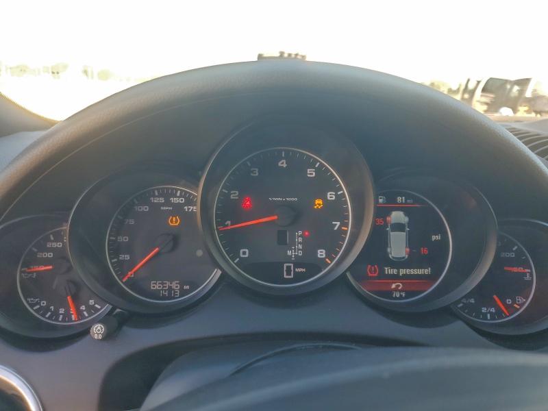 Photo 9 from auction – 2014 PORSCHE CAYENNE with VIN WP1AA2A22ELA06867