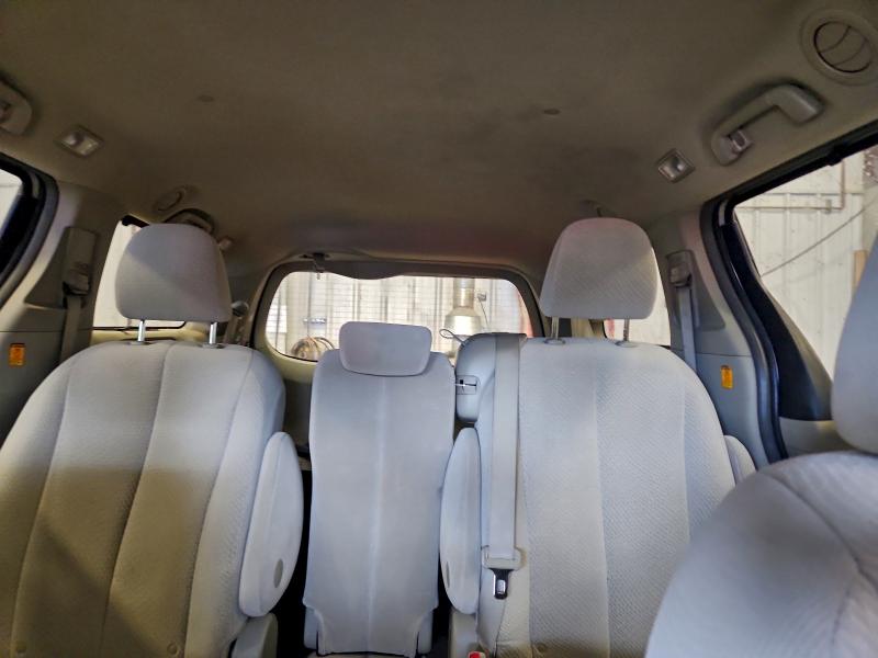 Photo 10 from auction – 2011 TOYOTA SIENNA BAS with VIN 5TDKA3DC7BS004428