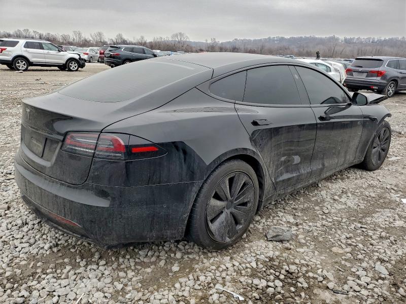Photo 3 from auction – 2022 TESLA MODEL S with VIN 5YJSA1E51NF473768