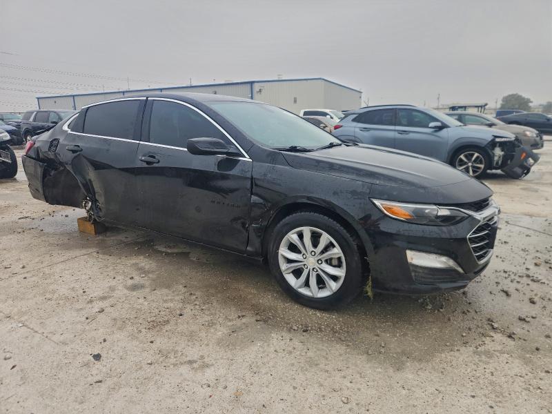 Photo 4 from auction – 2020 CHEVROLET MALIBU LT with VIN 1G1ZD5ST6LF089552