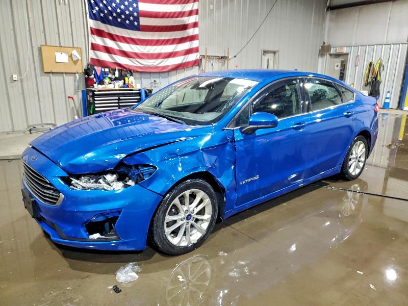 FORD FUSION SE 2019 with VIN 3FA6P0LU8KR105737 - Photo from auction