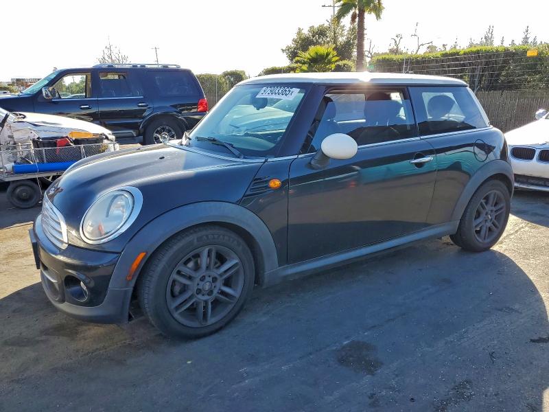MINI COOPER 2013 with VIN WMWSU3C56DT680977 - Photo from auction