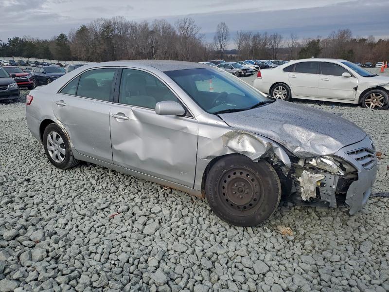 Foto 4 de la subasta – 2011 TOYOTA CAMRY BASE con VIN 4T1BF3EKXBU674263