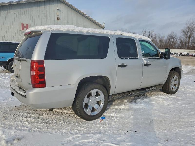 Photo 3 from auction – 2011 CHEVROLET SUBURBAN K with VIN 1GNSK5E37BR361637