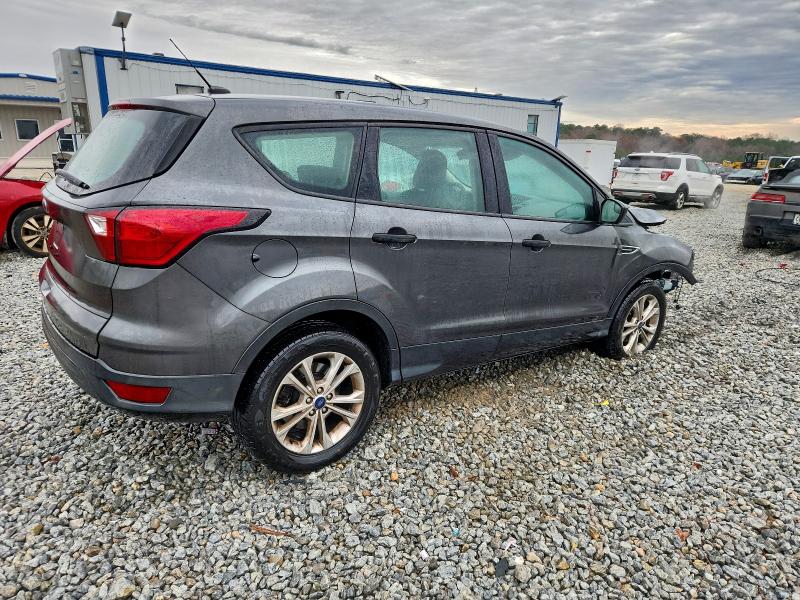 Photo 3 from auction – 2019 FORD ESCAPE S with VIN 1FMCU0F76KUC19221