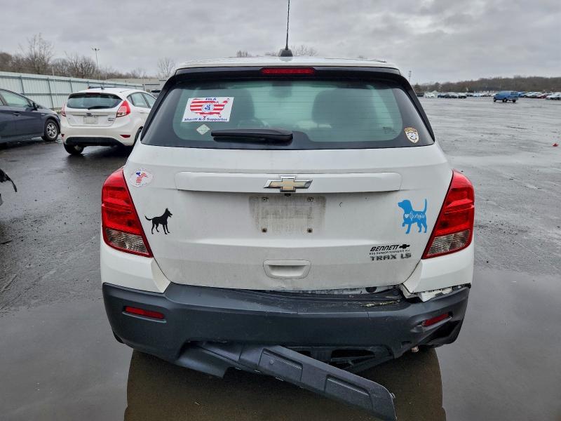 Photo 6 from auction – 2016 CHEVROLET TRAX LS with VIN 3GNCJKSB8GL279173