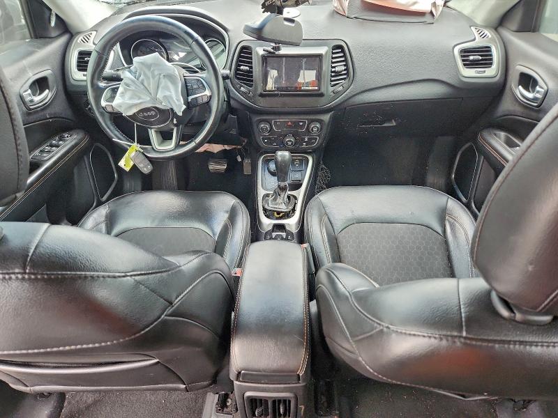 Photo 8 from auction – 2018 JEEP COMPASS with VIN 3C4NJDBB0JT282489