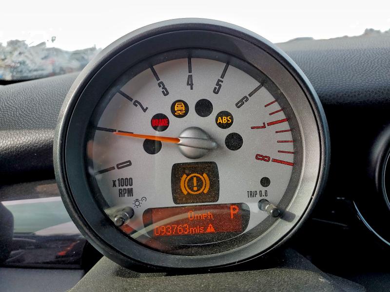 Photo 9 from auction – 2011 MINI COOPER CLU with VIN WMWZF3C59BT187803