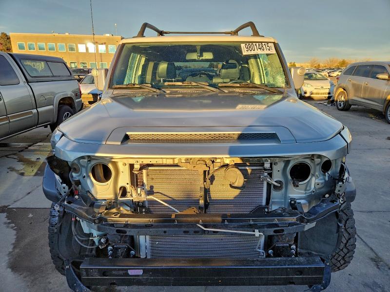 Photo 5 from auction – 2010 TOYOTA FJ CRUISER with VIN JTEBU4BF2AK093255