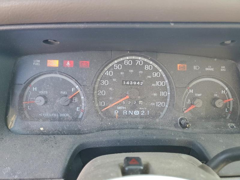 Photo 9 from auction – 1999 FORD CROWN VICT with VIN 2FAFP73W4XX136437