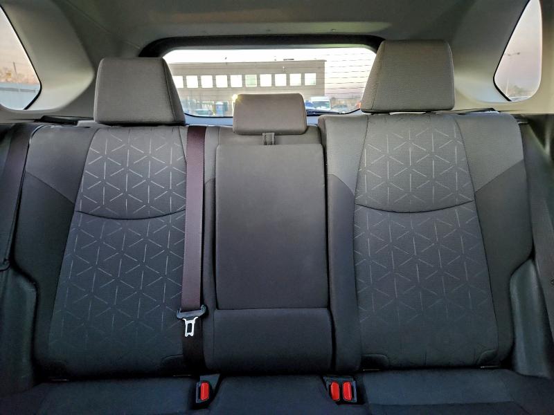 Photo 10 from auction – 2019 TOYOTA RAV4 XLE with VIN JTMRWRFV9KD024113