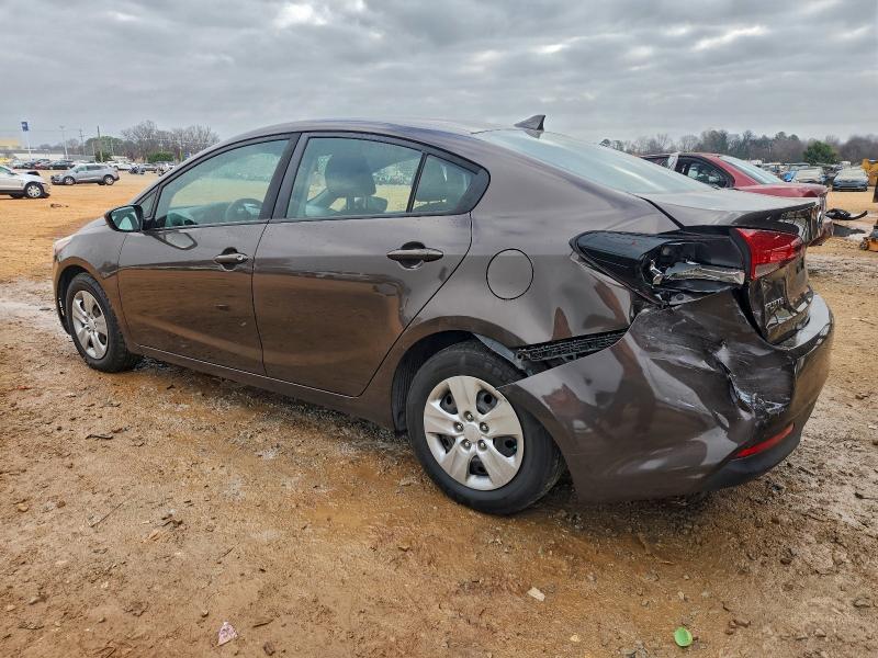 Photo 2 from auction – 2017 KIA FORTE LX with VIN 3KPFK4A74HE157122