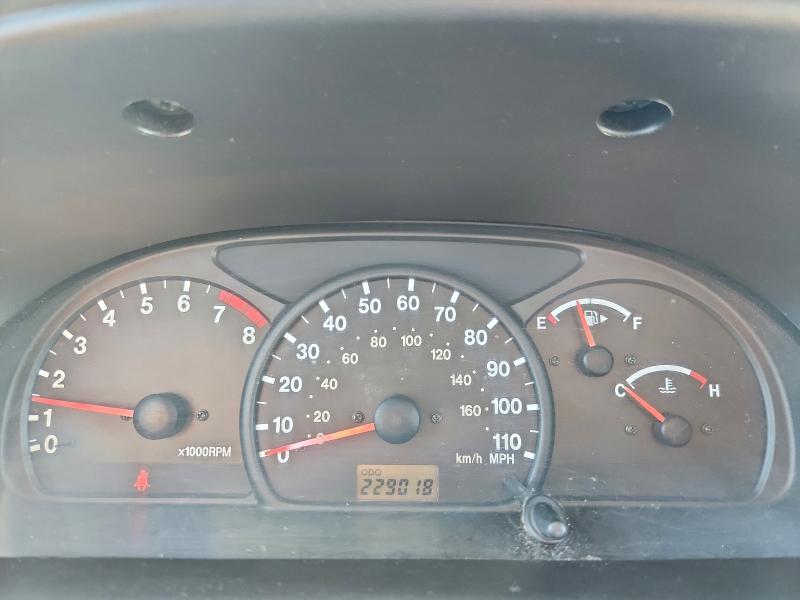 Photo 9 from auction – 2004 CHEVROLET TRACKER with VIN 2CNBJ134246918061
