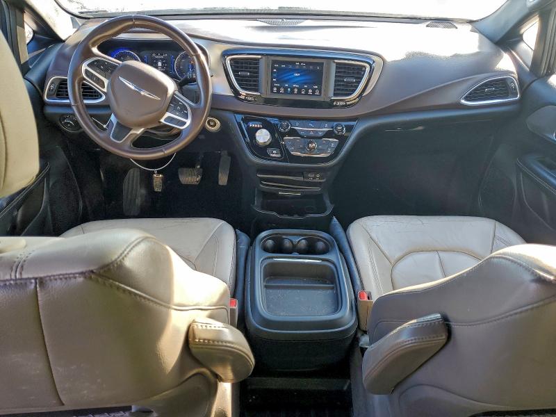 Photo 8 from auction – 2019 CHRYSLER PACIFICA T with VIN 2C4RC1FG2KR554982