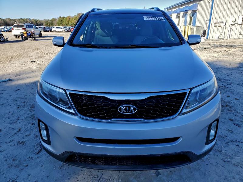 Photo 5 from auction – 2015 KIA SORENTO LX with VIN 5XYKT4A68FG591076