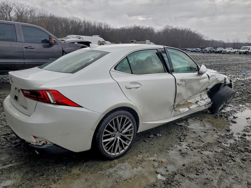 Photo 3 from auction – 2015 LEXUS IS 250 with VIN JTHCF1D21F5019129