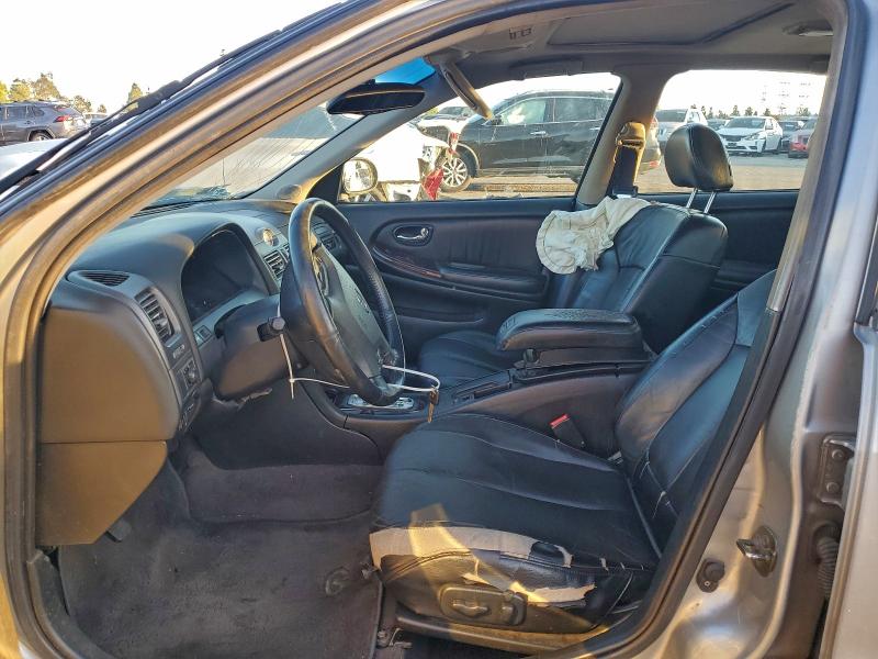Photo 7 from auction – 2001 INFINITI I30 with VIN JNKCA31A21T033003