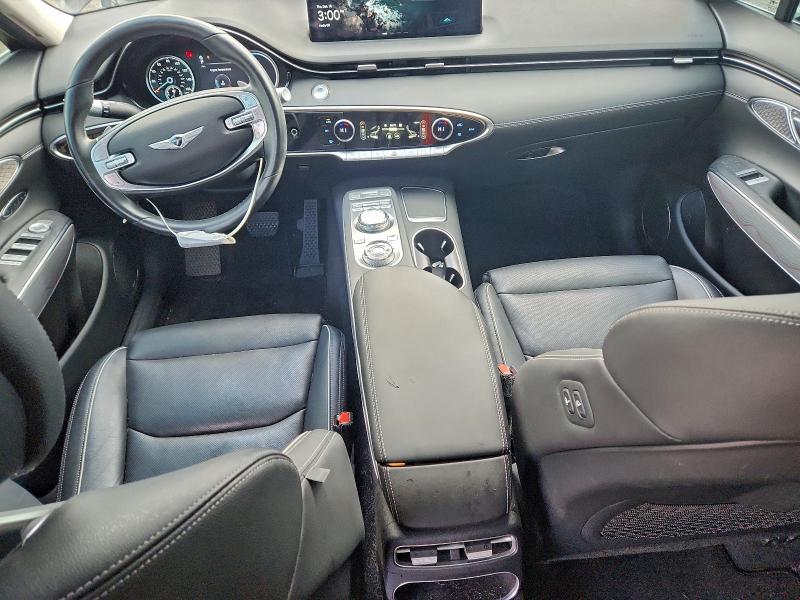 Photo 8 from auction – 2022 GENESIS GV70 BASE with VIN KMUMADTB9NU059273