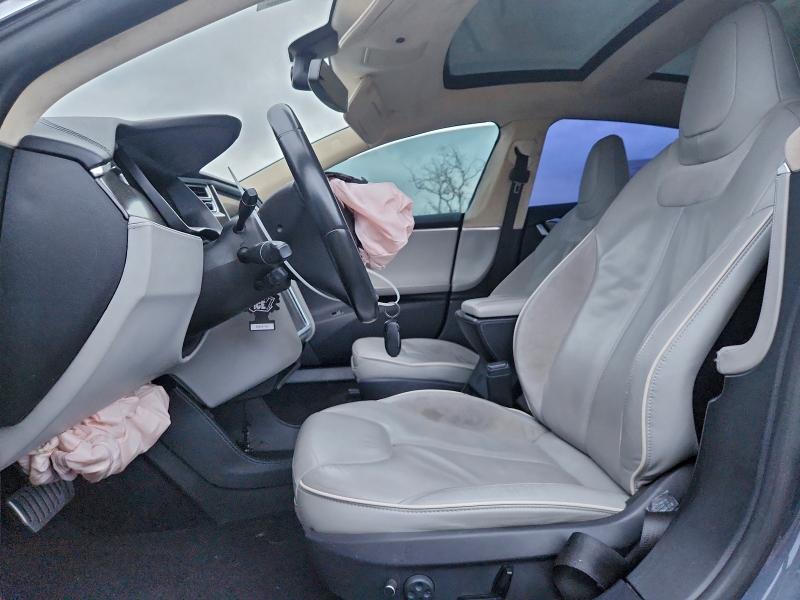 Photo 7 from auction – 2014 TESLA MODEL S with VIN 5YJSA1H13EFP48002