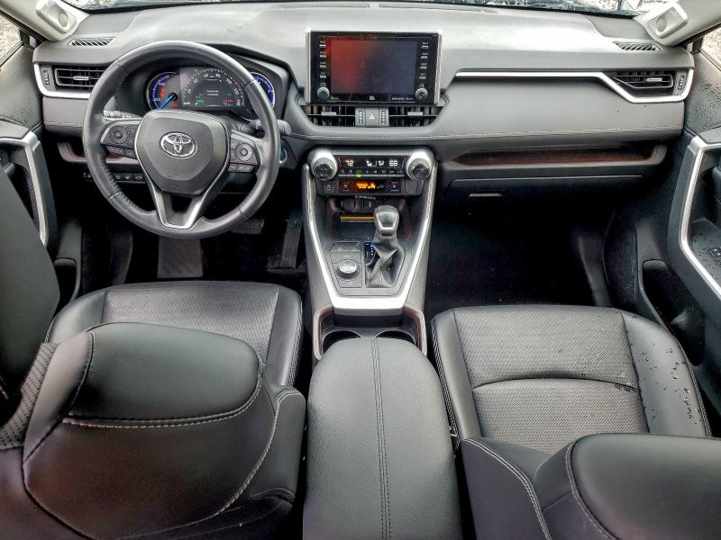 Photo 8 from auction – 2019 TOYOTA RAV4 LIMIT with VIN JTMDWRFV0KD519939