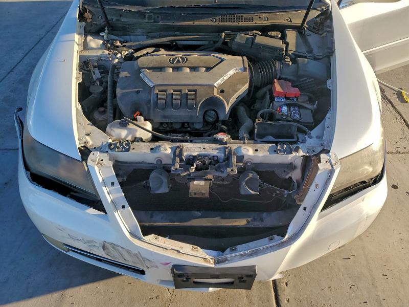 Photo 11 from auction – 2011 ACURA RL with VIN JH4KB2F64BC000142