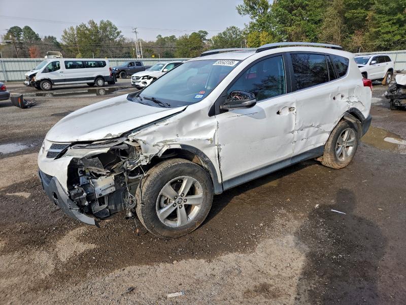TOYOTA RAV4 XLE 2015 with VIN 2T3WFREV5FW207344 - Photo from auction