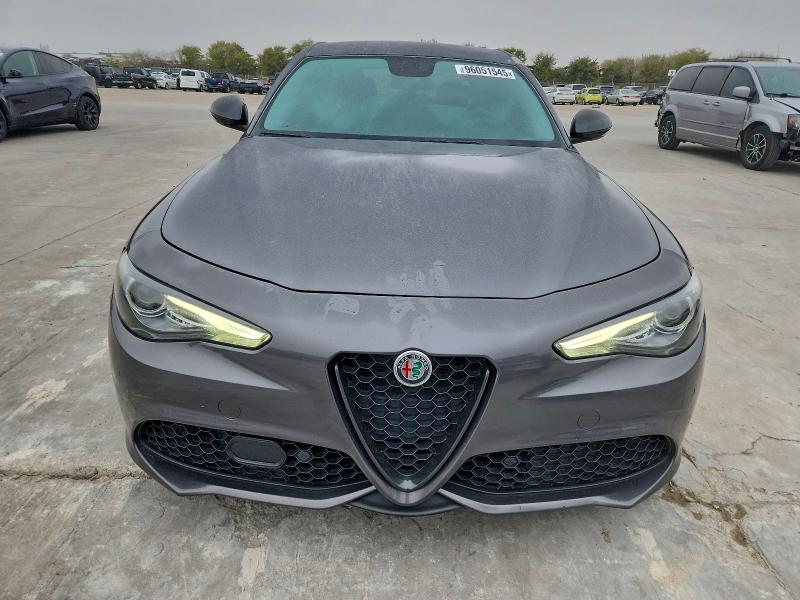 Photo 5 from auction – 2018 ALFA ROMEO GIULIA TI with VIN ZARFAECN2J7597159