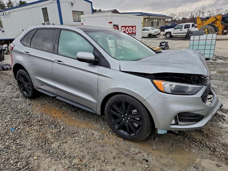 Photo 4 from auction – 2023 FORD EDGE SEL with VIN 2FMPK4J90PBA14174
