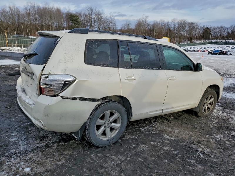 Photo 3 from auction – 2010 TOYOTA HIGHLANDER with VIN 5TDJK3EH1AS029813