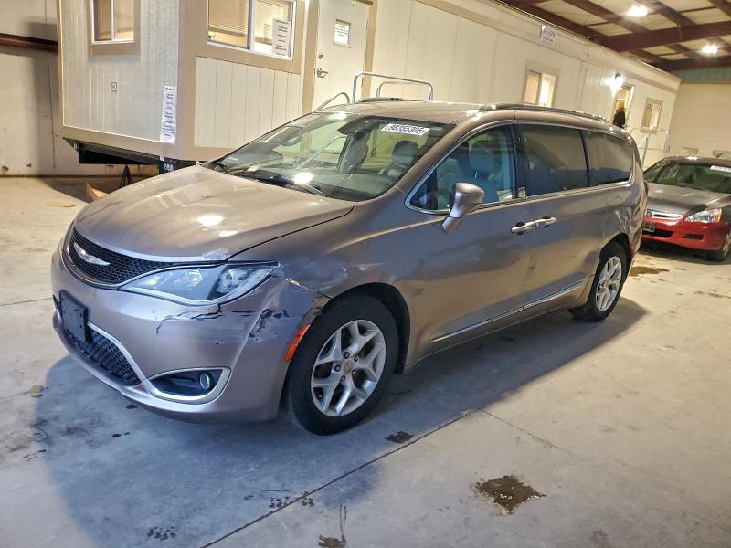 CHRYSLER PACIFICA T 2017 with VIN 2C4RC1EG9HR788661 - Photo from auction