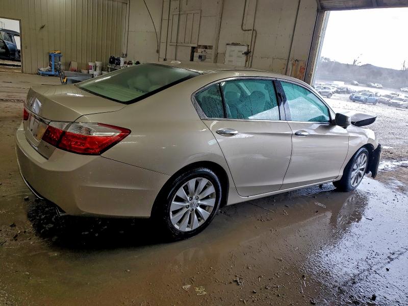 Photo 3 from auction – 2015 HONDA ACCORD EXL with VIN 1HGCR3F86FA007752