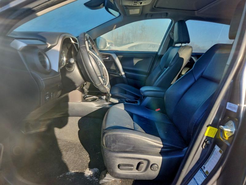 Photo 7 from auction – 2016 TOYOTA RAV4 LIMIT with VIN JTMDFREV0GD180592